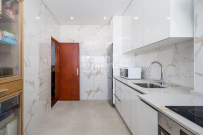 Apartamento T2 para Venda em Loures