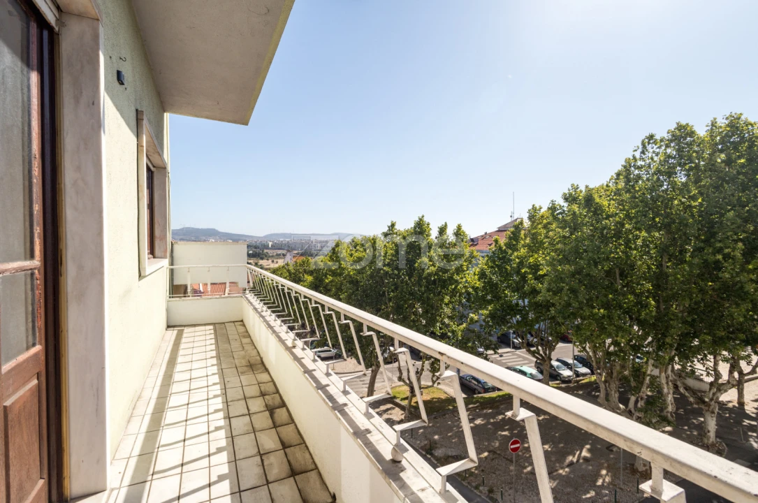Apartamento T2 para Venda em Loures Foto 16