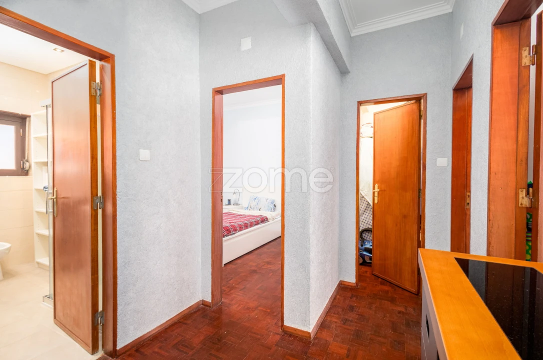 Apartamento T2 para Venda em Loures Foto 13
