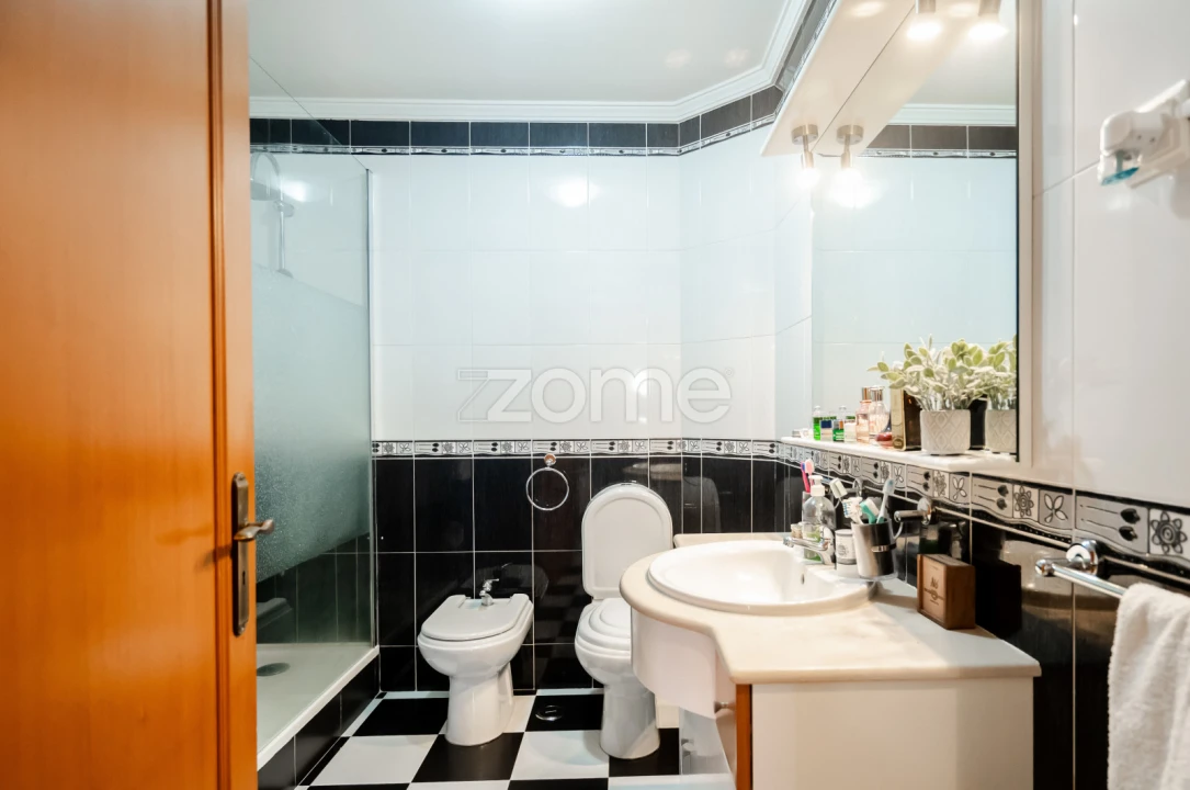 Apartamento T3 para Venda em Samora Correia Foto 38