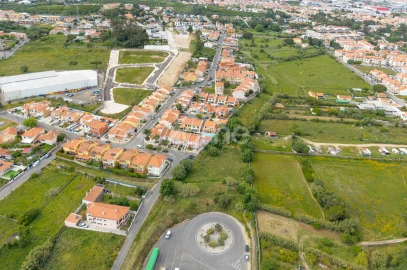 Moradia T4 para Venda em Rio de Mouro