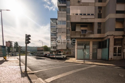 Negócio para Venda em Odivelas
