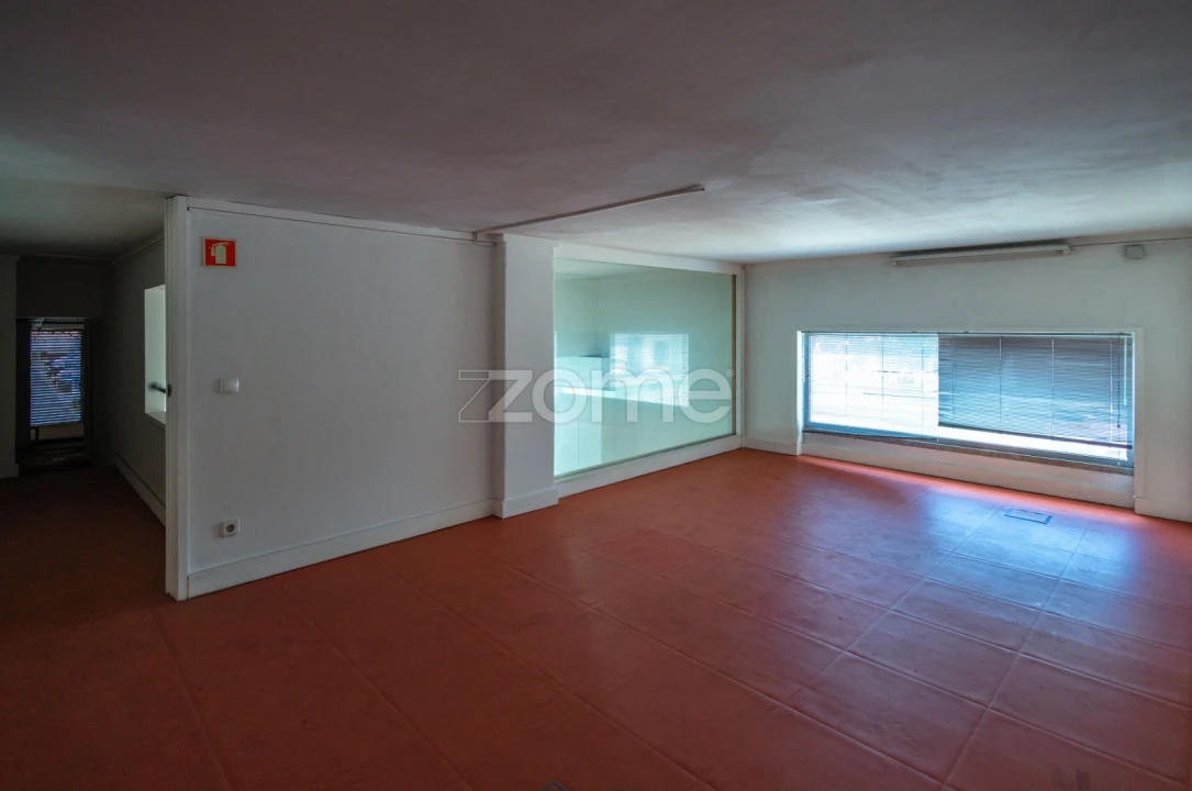 Negócio para Venda em Odivelas Foto 16