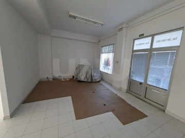 Loja para Venda em Santa Maria, São Pedro e Matacães
