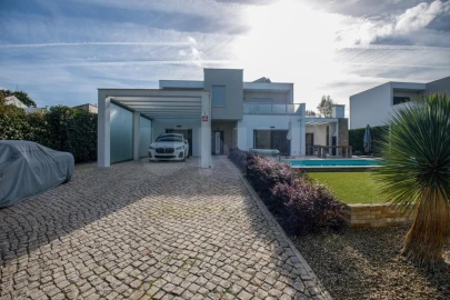 Moradia T4 para Venda em Nadadouro