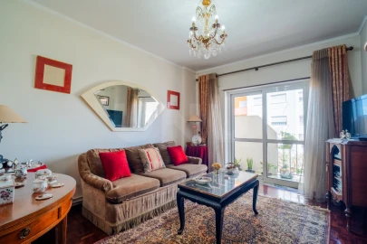 Apartamento T4 para Venda em Nossa Senhora do Pópulo, Coto e São Gregório