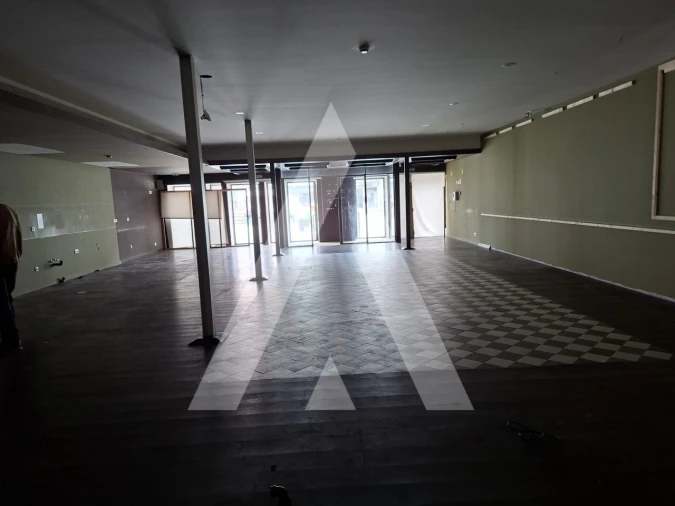 Loja para Arrendamento em Santa Maria Maior e Monserrate e Meadela Foto 4