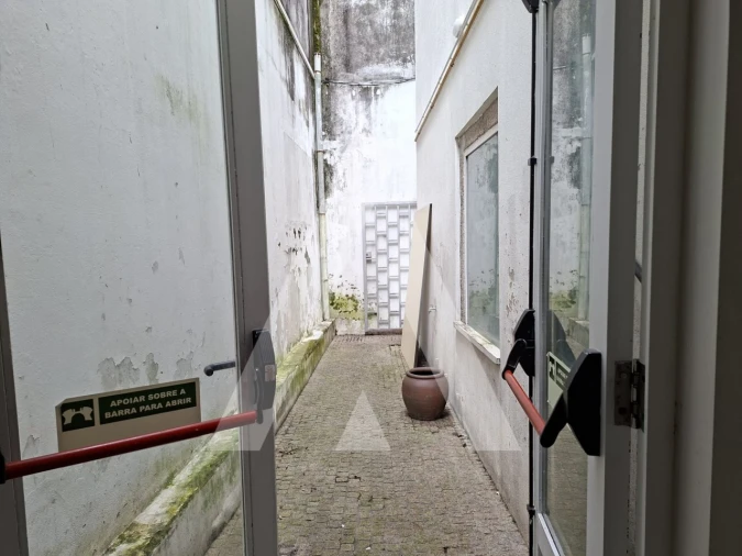 Loja para Arrendamento em Santa Maria Maior e Monserrate e Meadela Foto 9