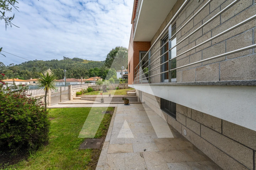Moradia T4 para Venda em Geraz do Lima (Santa Maria, Santa Leocádia, Moreira), Deão Foto 40