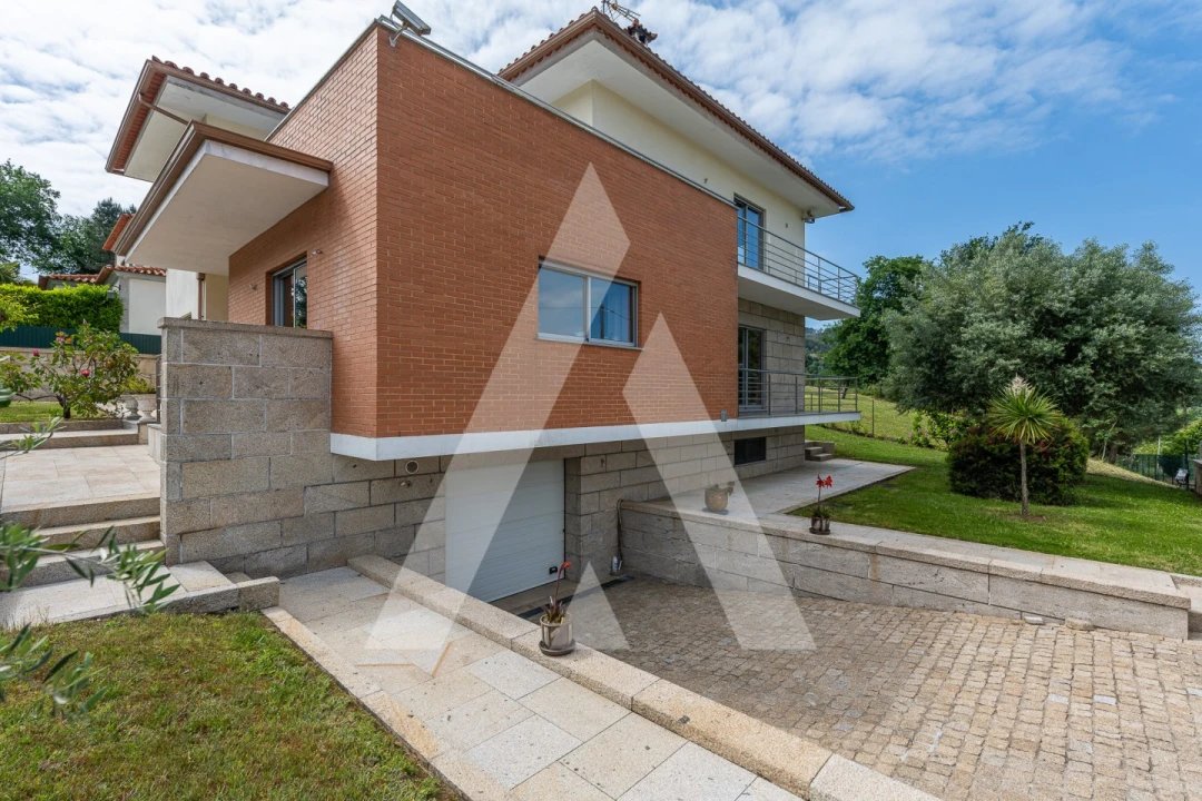 Moradia T4 para Venda em Geraz do Lima (Santa Maria, Santa Leocádia, Moreira), Deão Foto 37