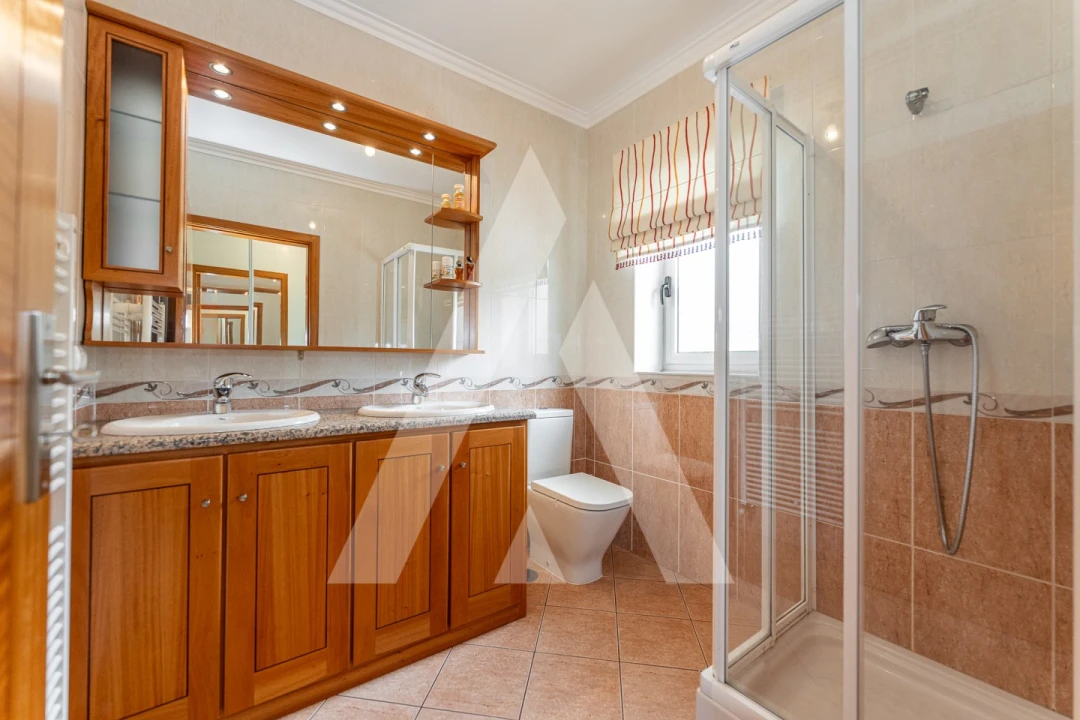 Moradia T4 para Venda em Geraz do Lima (Santa Maria, Santa Leocádia, Moreira), Deão Foto 23