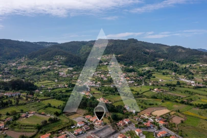 Moradia T4 para Venda em Geraz do Lima (Santa Maria, Santa Leocádia, Moreira), Deão
