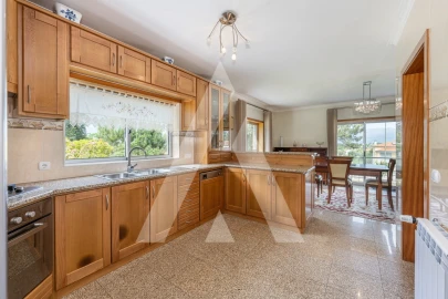 Moradia T4 para Venda em Geraz do Lima (Santa Maria, Santa Leocádia, Moreira), Deão