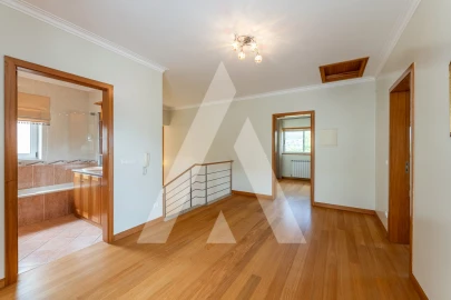 Moradia T4 para Venda em Geraz do Lima (Santa Maria, Santa Leocádia, Moreira), Deão