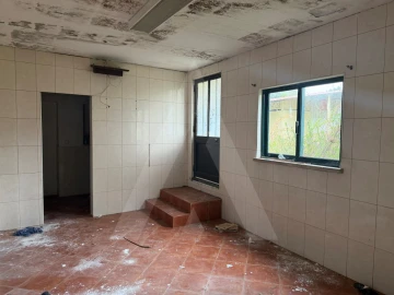 Moradia T4 para Venda em Vila Nova de Monsarros