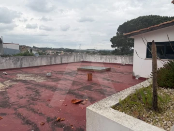 Moradia T4 para Venda em Vila Nova de Monsarros
