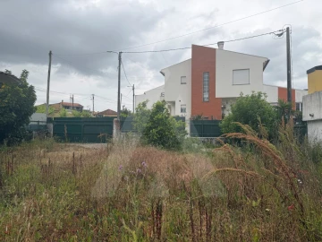 Moradia T4 para Venda em Vila Nova de Monsarros