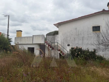 Moradia T4 para Venda em Vila Nova de Monsarros