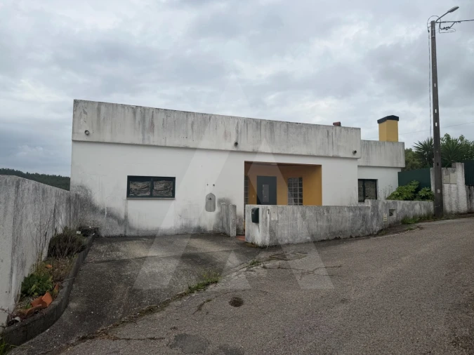 Moradia T4 para Venda em Vila Nova de Monsarros