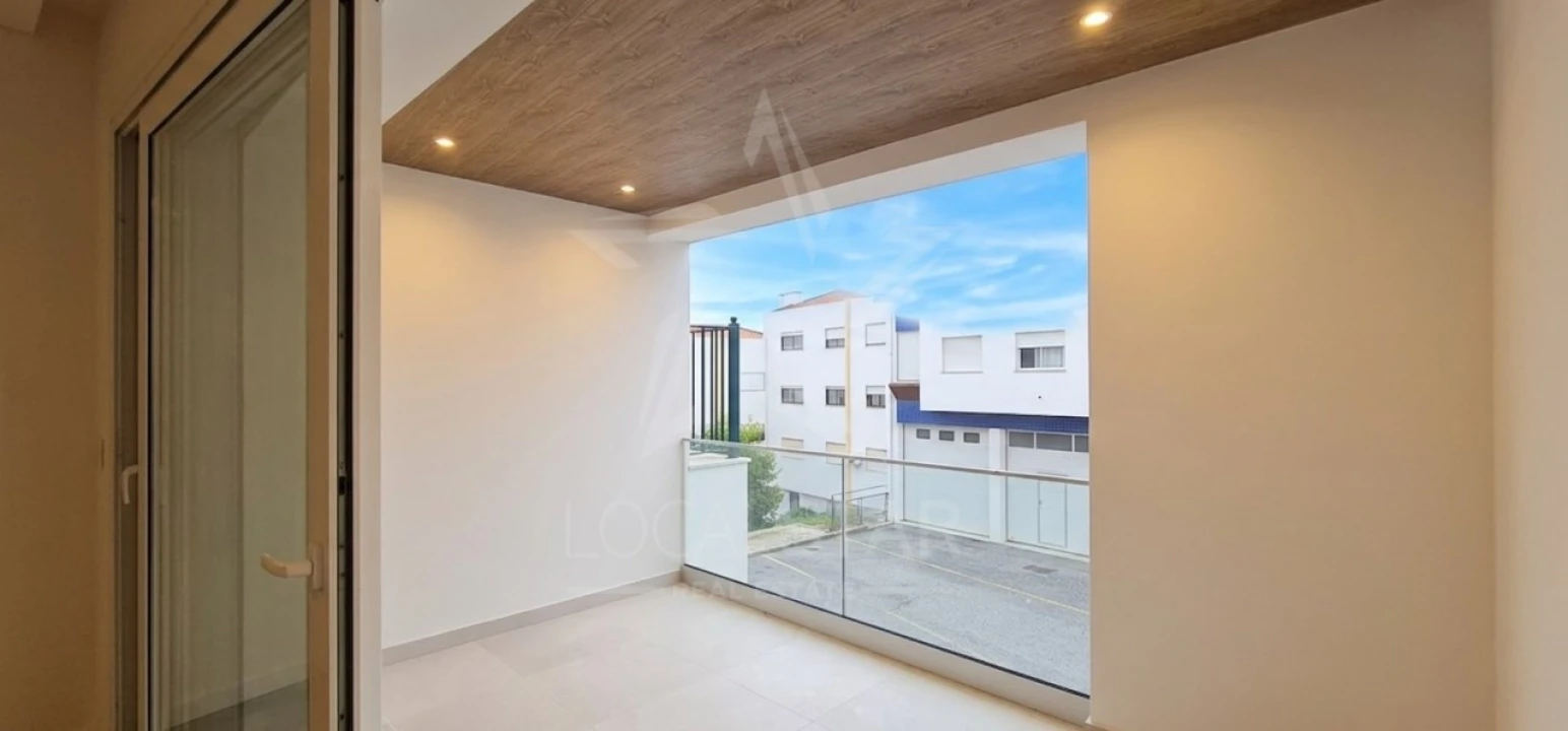 Apartamento T2 para Venda em Nazare Foto 1
