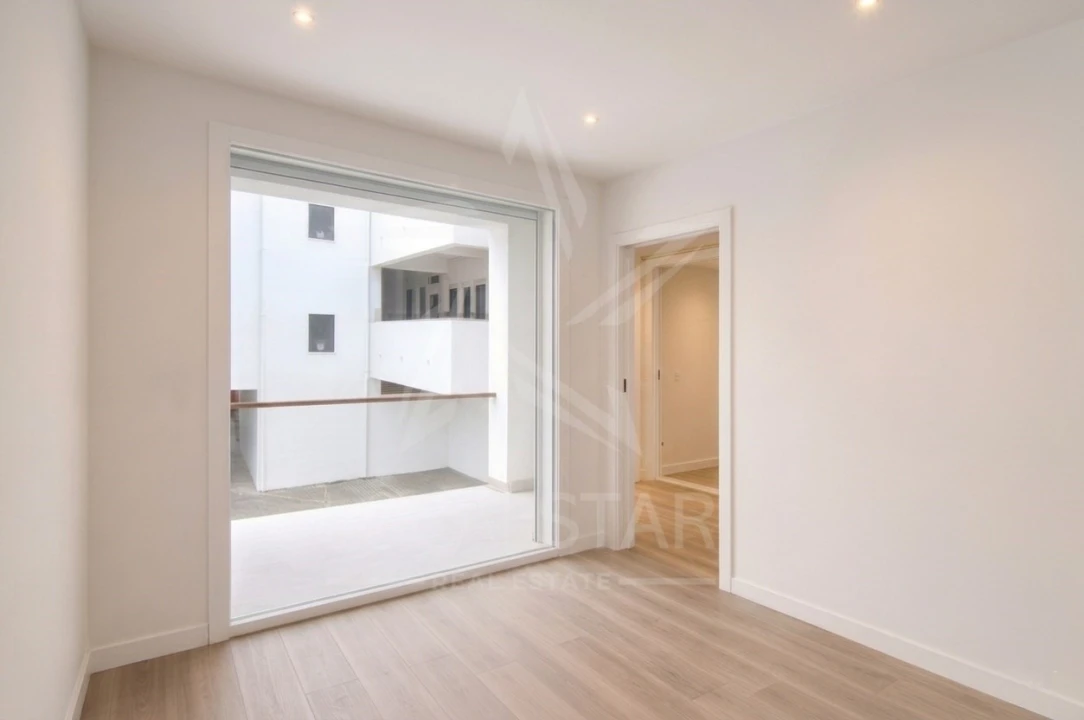Apartamento T2 para Venda em Nazare Foto 3