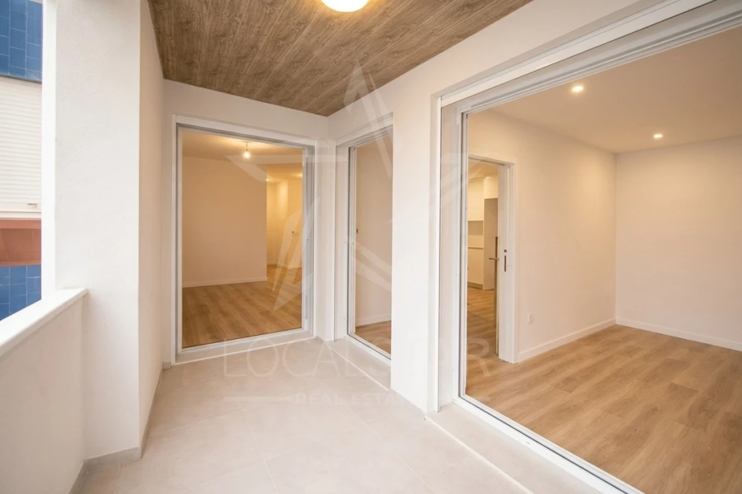 Apartamento T2 para Venda em Nazare Foto 5