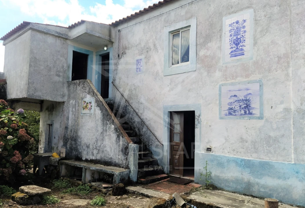 Moradia T4 para Venda em Usseira Foto 2