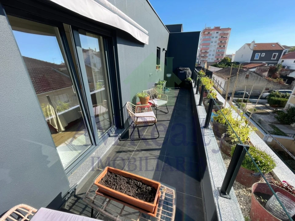 Apartamento T2 para Venda em Bombarral e Vale Covo Foto 21