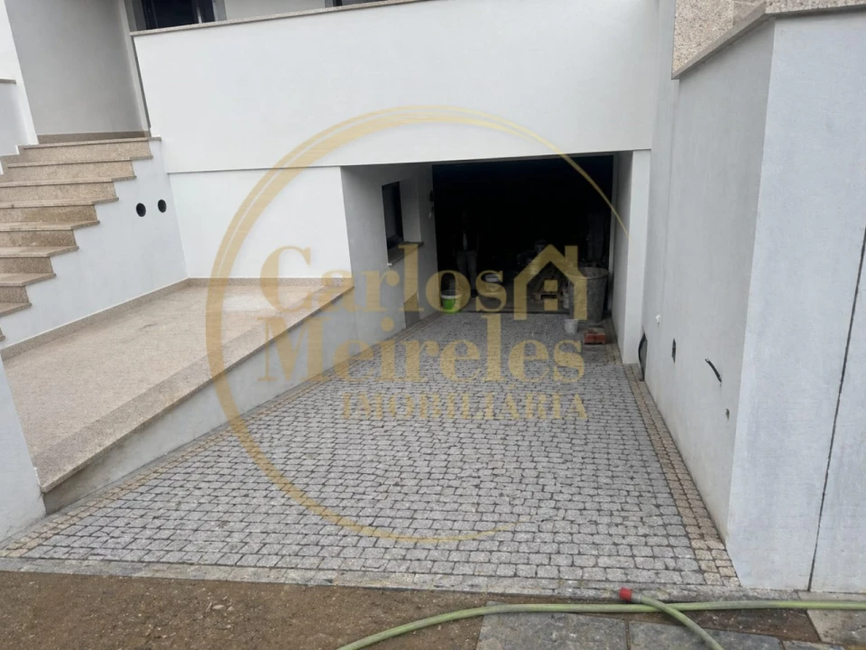 Moradia T3 para Venda em Turiz Foto 3