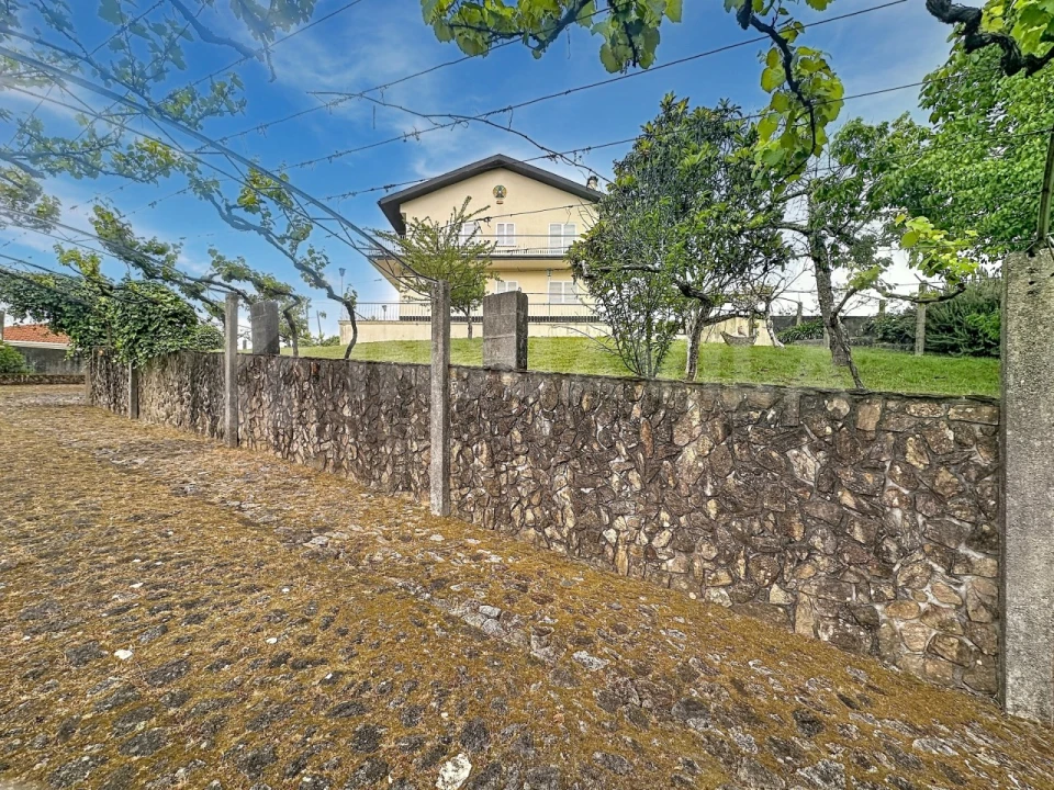 Moradia T4 para Venda em Sopo Foto 6
