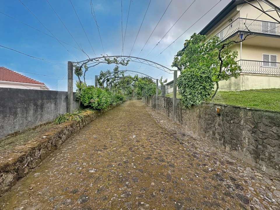 Moradia T4 para Venda em Sopo Foto 4