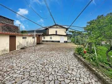 Moradia T4 para Venda em Sopo