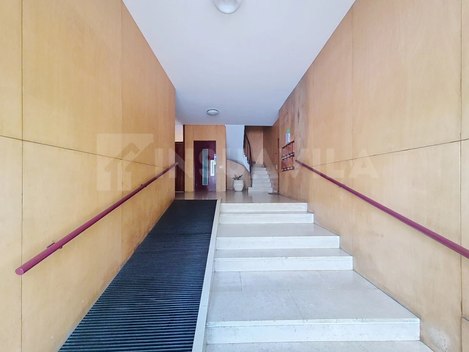 Apartamento T3 para Venda em Aldoar, Foz do Douro e Nevogilde Foto 3