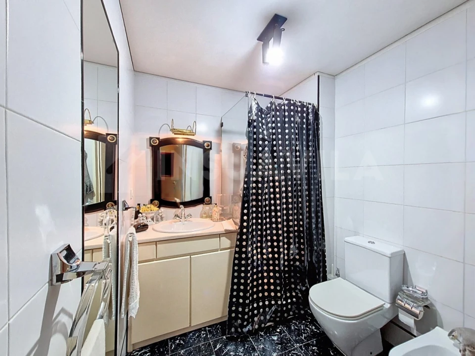 Apartamento T3 para Venda em Aldoar, Foz do Douro e Nevogilde Foto 13