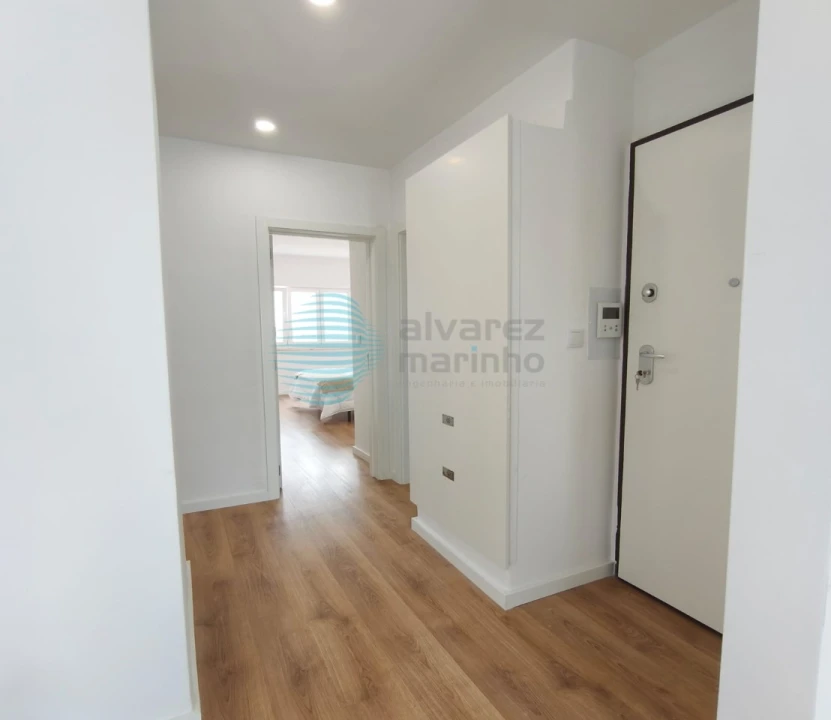Apartamento T3 para Venda em Benfica Foto 2