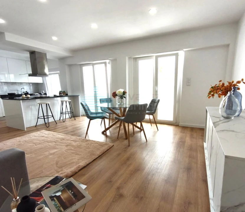 Apartamento T3 para Venda em Benfica Foto 7