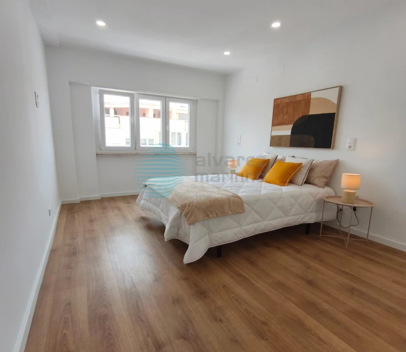 Apartamento T3 para Venda em Benfica Foto 14