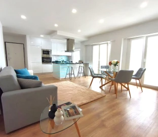 Apartamento T3 para Venda em Benfica