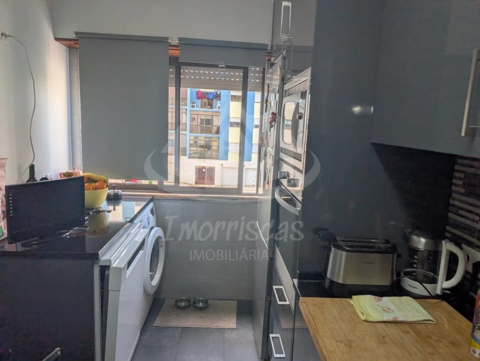 Apartamento T2 para Venda em Odivelas Foto 9