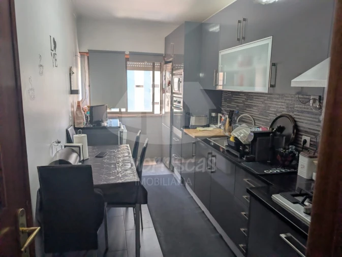 Apartamento T2 para Venda em Odivelas Foto 6