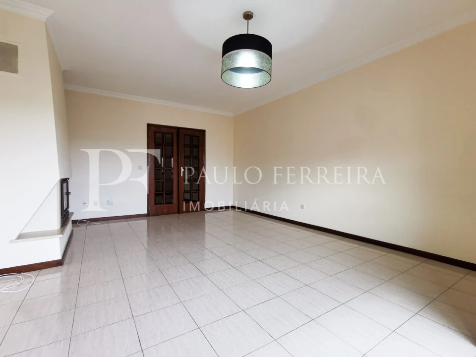 Apartamento T2 para Arrendamento em Vila Nova de Famalicão e Calendário Foto 3