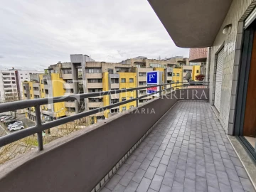 Apartamento T2 para Arrendamento em Vila Nova de Famalicão e Calendário