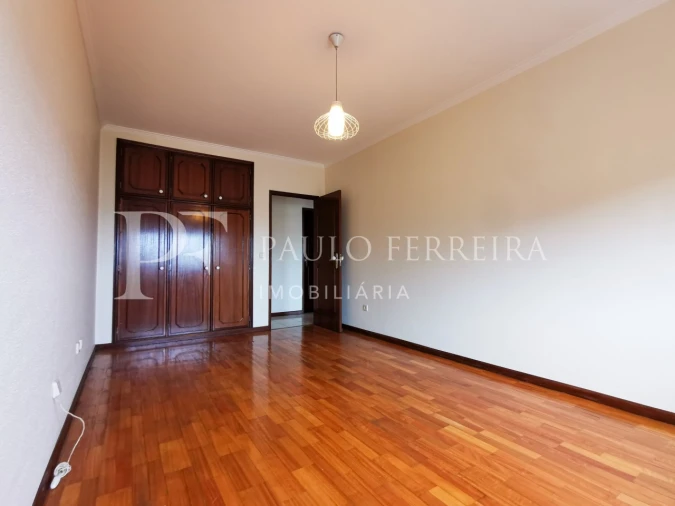 Apartamento T2 para Arrendamento em Vila Nova de Famalicão e Calendário Foto 12