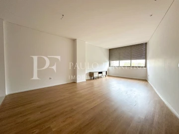 Apartamento T2 para Arrendamento em Antas e Abade de Vermoim