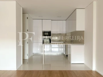 Apartamento T2 para Arrendamento em Antas e Abade de Vermoim