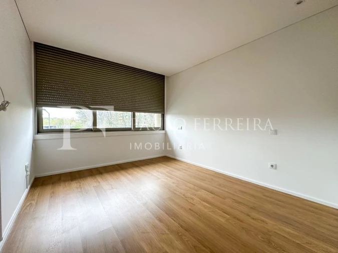 Apartamento T2 para Arrendamento em Antas e Abade de Vermoim Foto 9