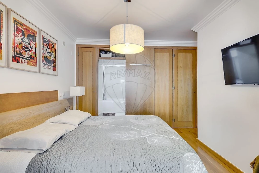 Apartamento T2 para Venda em São Domingos de Rana Foto 13