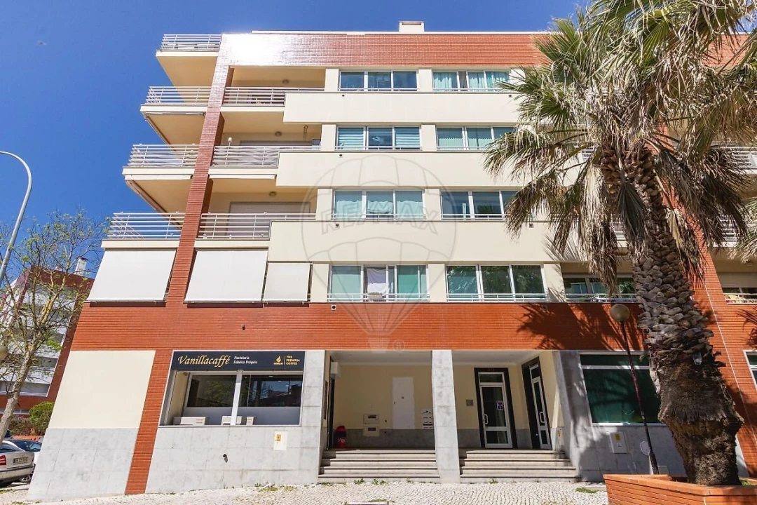 Apartamento T2 para Venda em São Domingos de Rana Foto 31