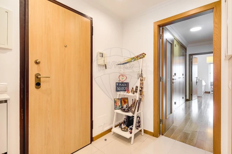 Apartamento T2 para Venda em São Domingos de Rana Foto 18