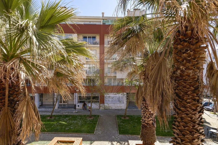 Apartamento T2 para Venda em São Domingos de Rana Foto 28